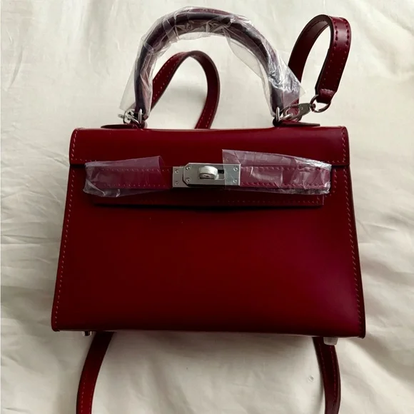 The Vault Label Eva-Elegant Red Mini Leather Handbag - Picture 4 of 6